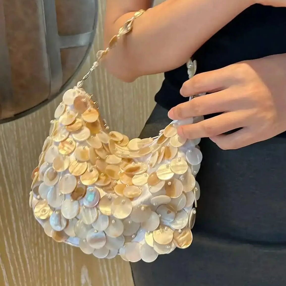 Luxury Sequin Internal Chain S - Interior Design Mockup recension och pris