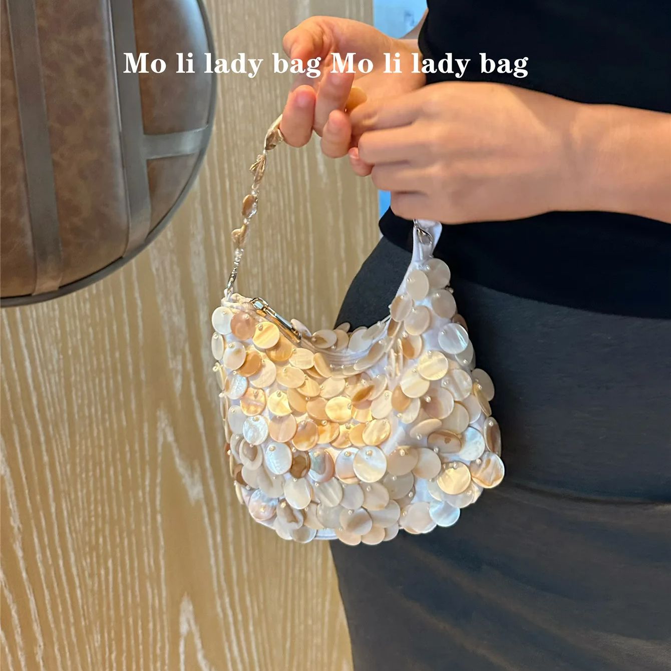 Luxury Sequin Internal Chain S - Interior Design Mockup recension och pris