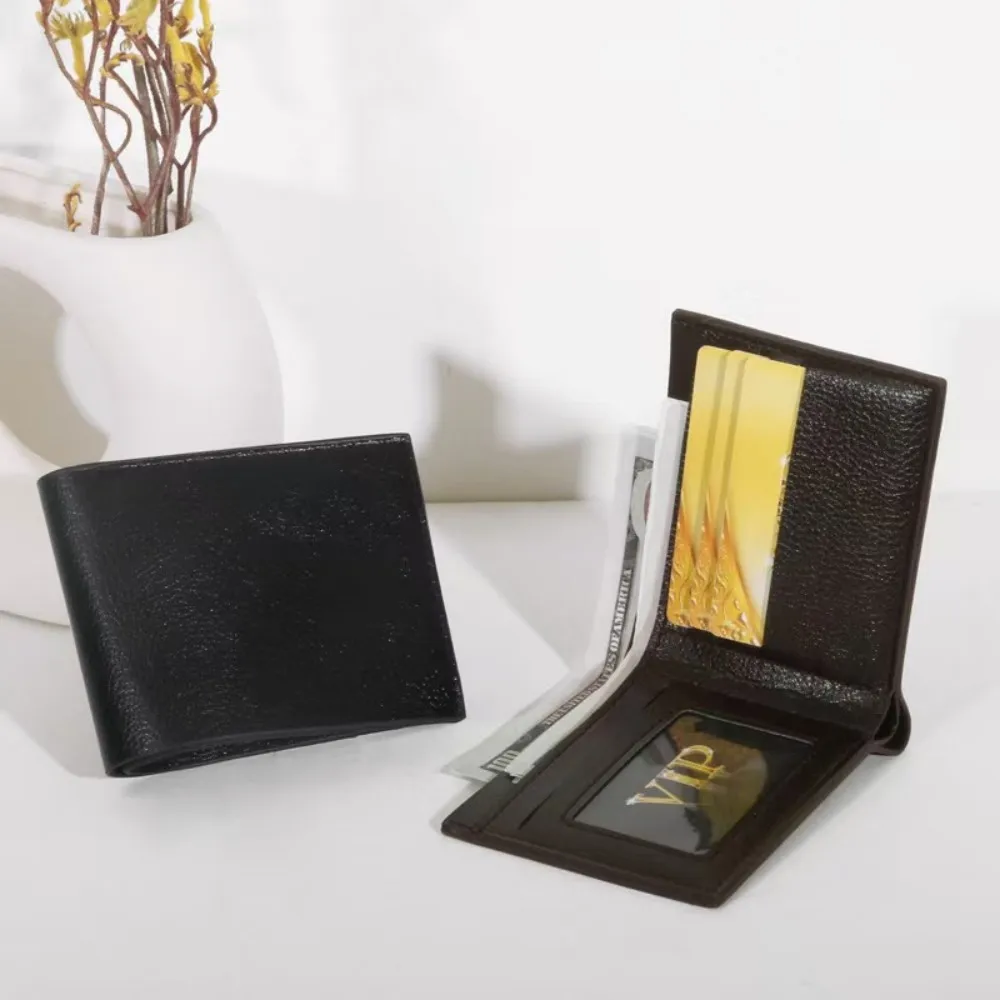 University of Waterloo emblem  - Interior Design University recension och pris